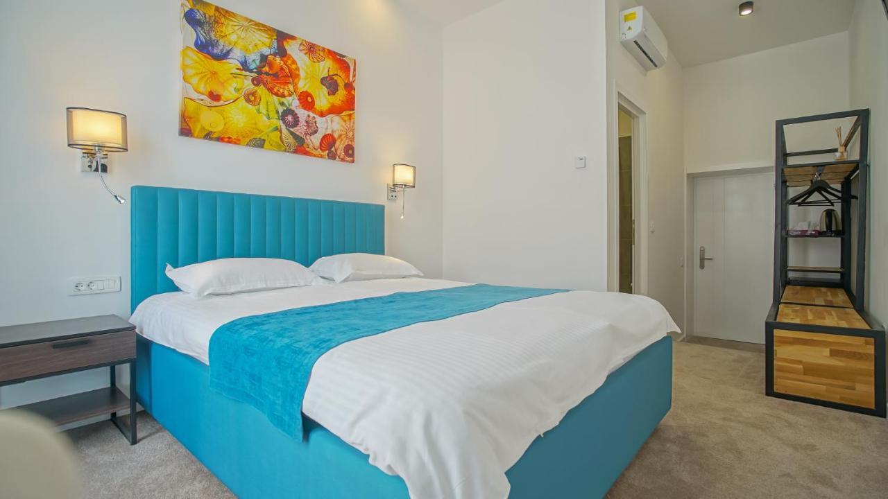 Zoom Rooms Brasov Bagian luar foto