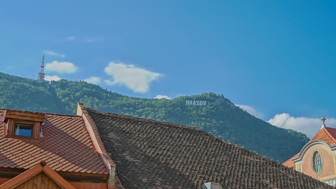 Zoom Rooms Brasov Bagian luar foto