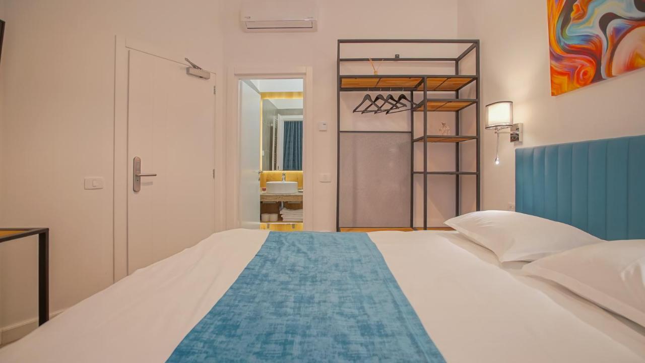 Zoom Rooms Brasov Bagian luar foto