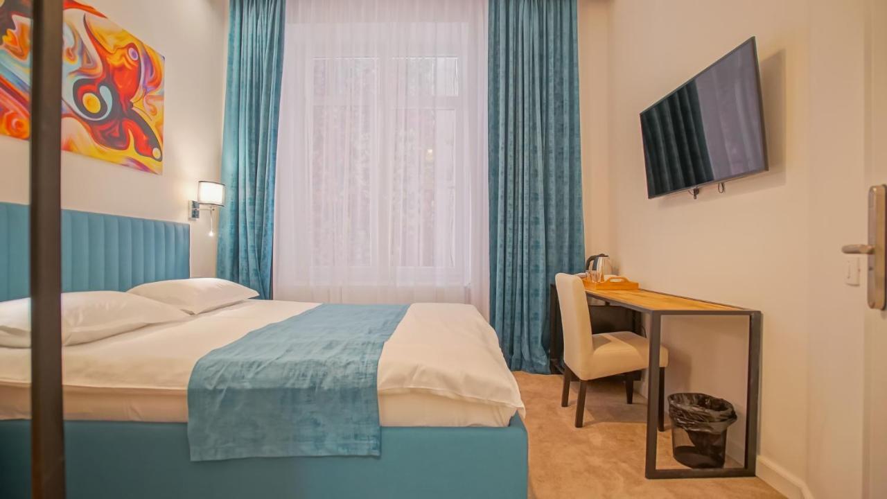 Zoom Rooms Brasov Bagian luar foto