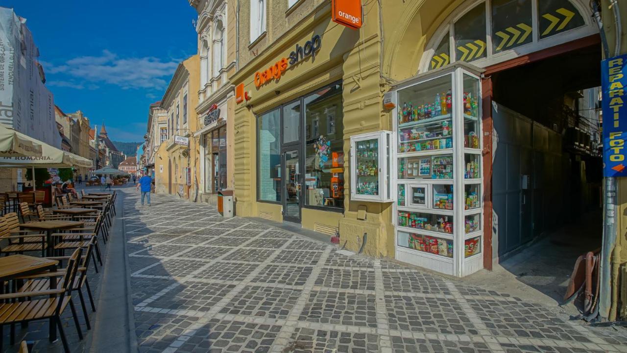 Zoom Rooms Brasov Bagian luar foto