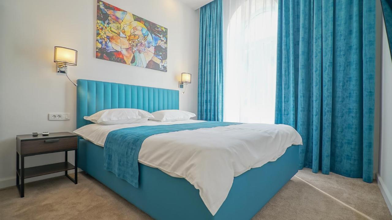 Zoom Rooms Brasov Bagian luar foto
